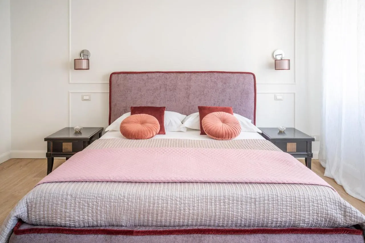Ca Del Mar Venice Luxury Apartments